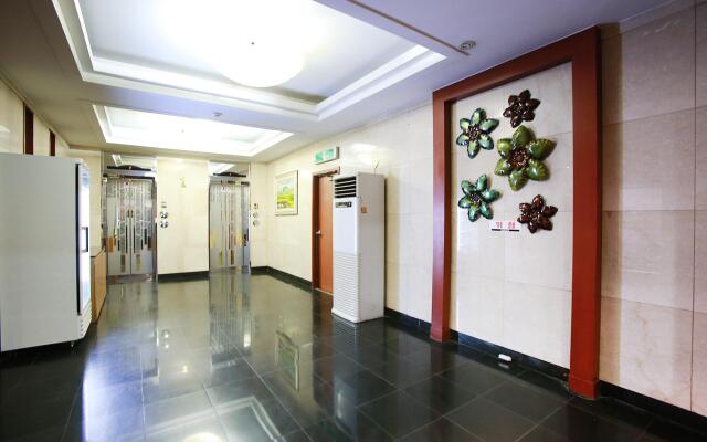 Hwajeong Hotel