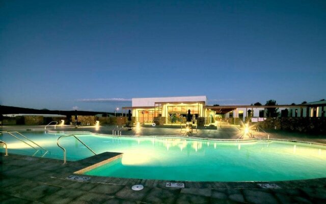 Apache Gold Resort Hotel