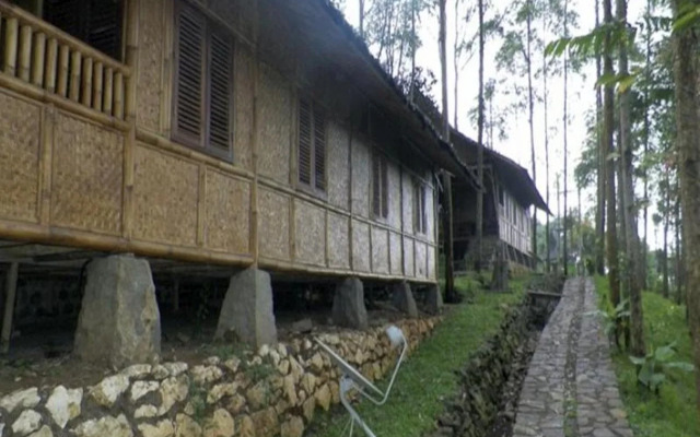 Villa Kampung Karuhun Sutan Raja