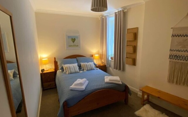 Newburghaprtment/scotland/sleeps 4/firepit/garden