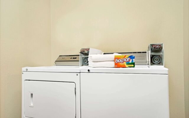 Super 8 Motel Rogers Minnesota