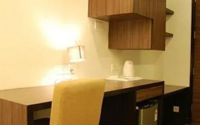 Hotel Red Earth