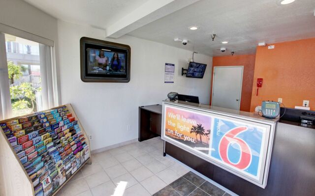 Motel 6 Westminster, CA - North