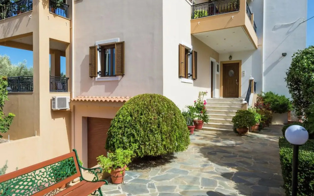 Spacious Apartment in Prines near Sea