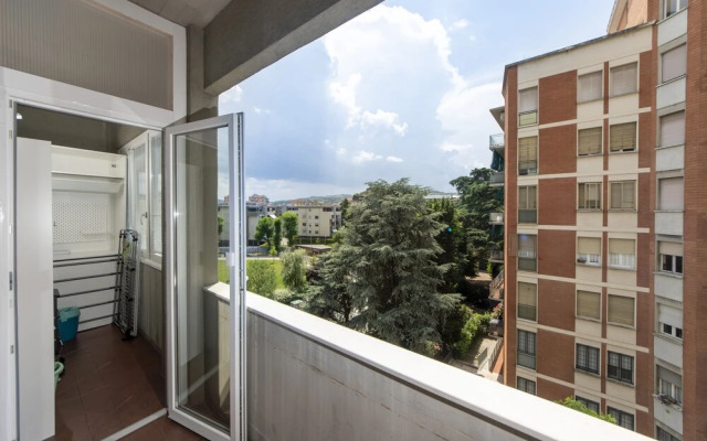 Housmart Fossolo 28 (Limited Hours Front Desk Need To Contact Property In Advance)