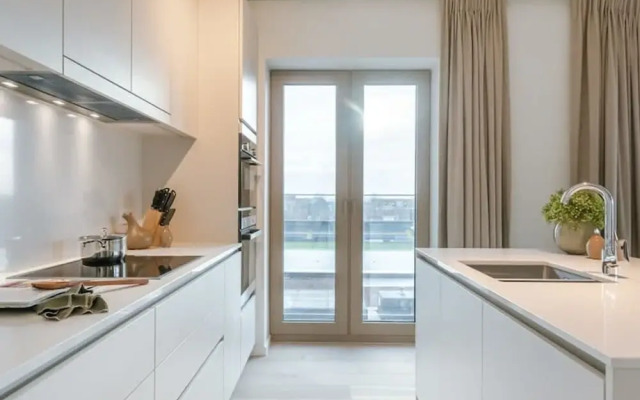 Beautiful Apartment With Terrace and Parking