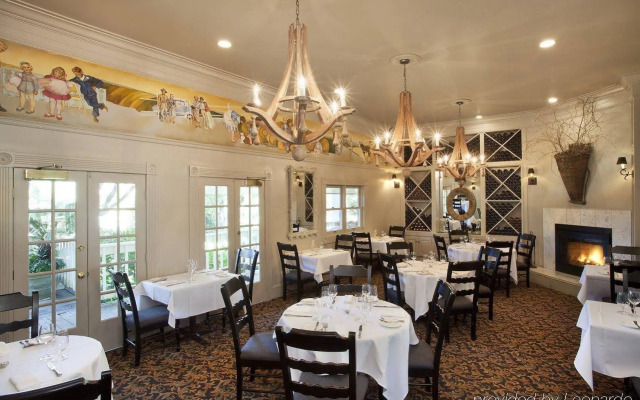 Farmhouse Inn