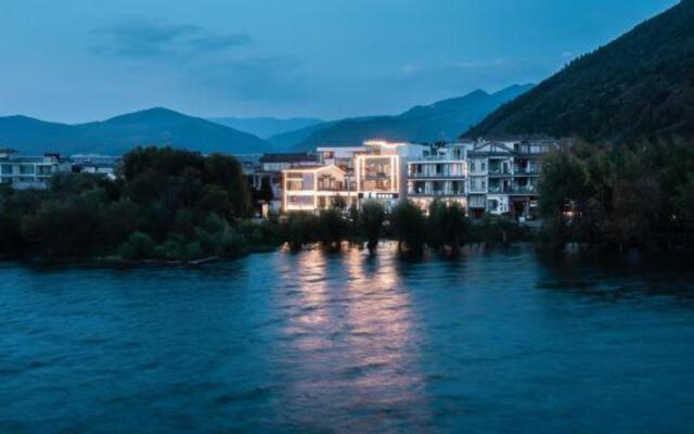 Hujing Seaview Hotel