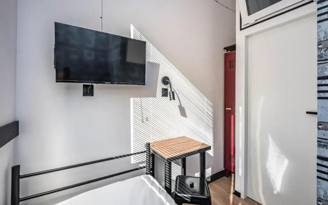Vola Hostel