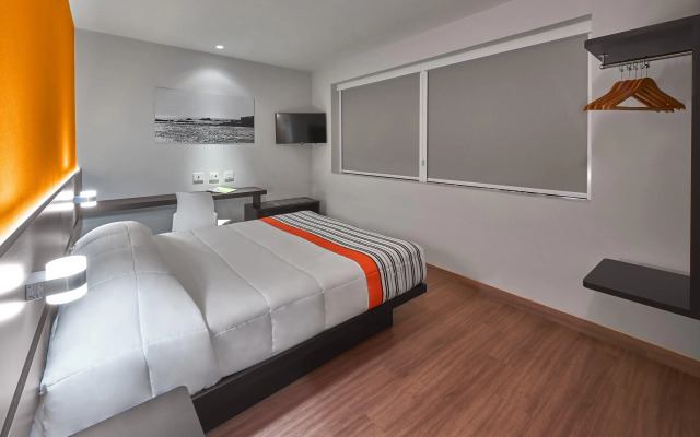 City Express Junior by Marriott Ciudad de México Sullivan