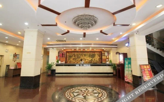 Guangfei Movie Theme Hotel (Yangjiang Baili Square Mojiang Road)