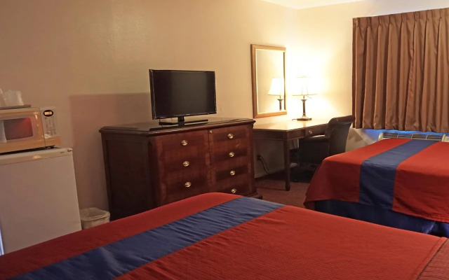 Rainbow Inn - Near Adventure City