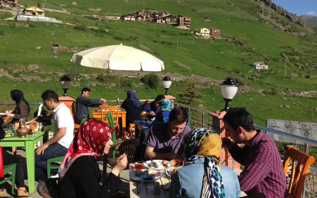 Yedigoller Hotel & Restaurant