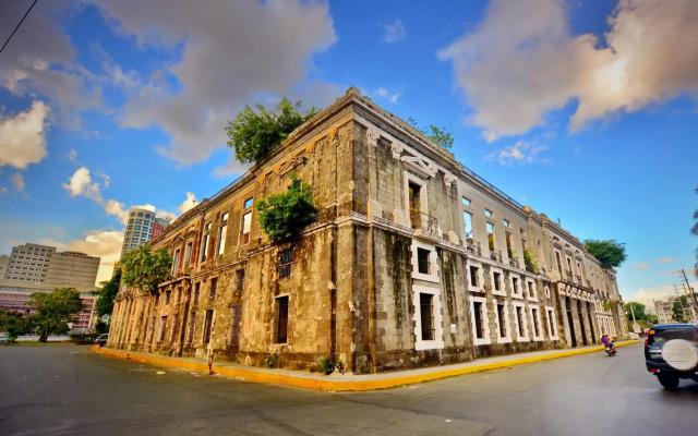 Riviera Mansion Hotel
