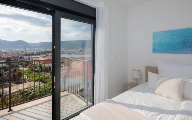 Villa Salt - 8 2 Heated Pool Trogir Near Beach