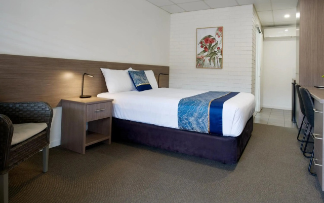 Chalet Motor Inn