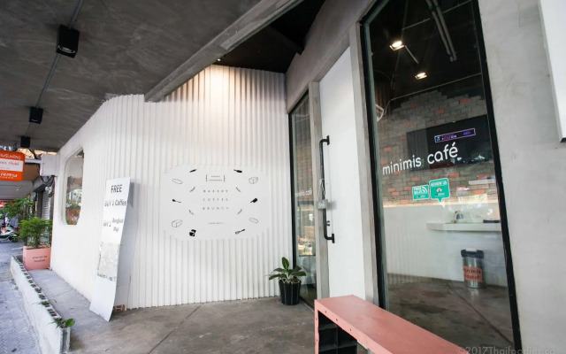 Minimis Hostel