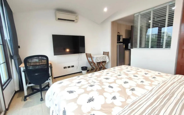 421c Studio Opened Space With Nice Breeze Private Wi Fi