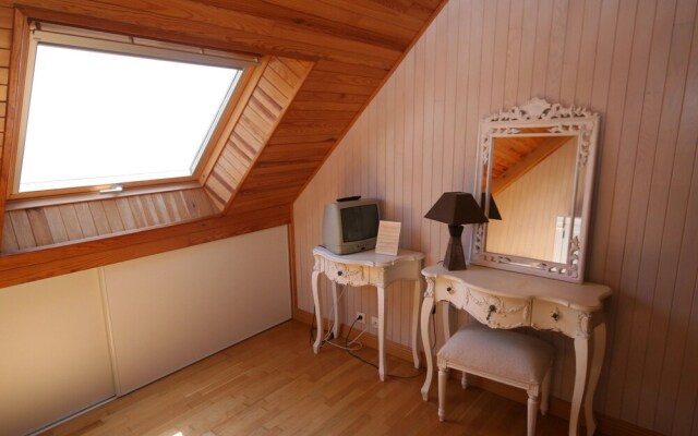 Modern Villa in Clohars-Carnoët with Private Swimming Pool