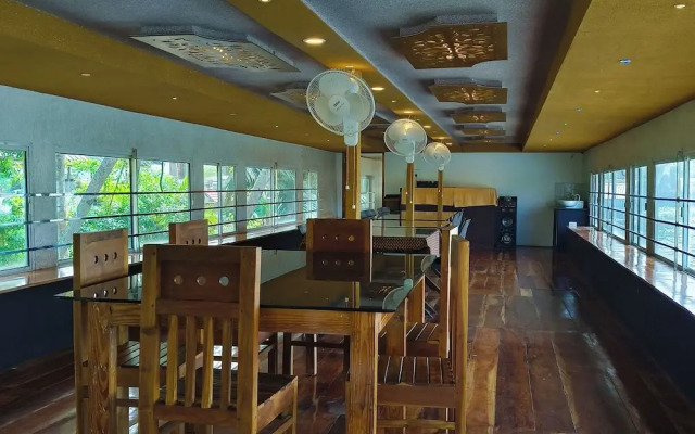 Vinayak House Boats