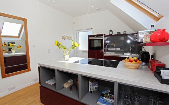 Skyelight Apartment