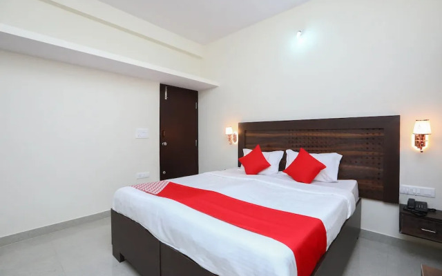 OYO 19479 Cjs Homes
