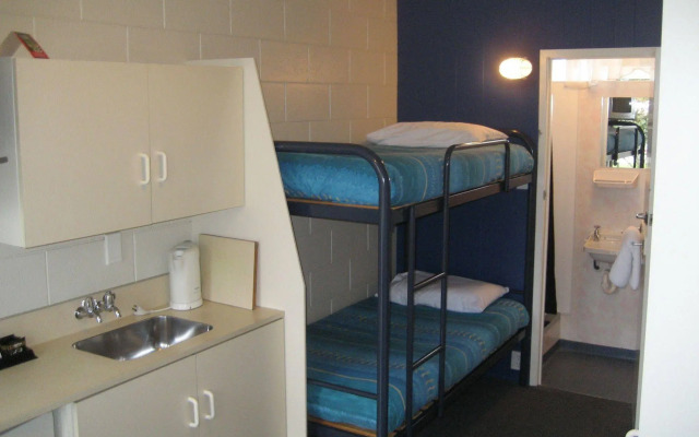 Amber Kiwi Holiday Park & Motel