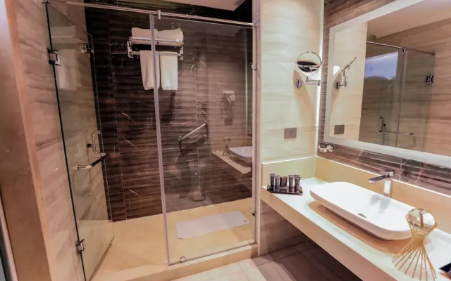 Cairo Taj Mohandessn Hotels & Suites