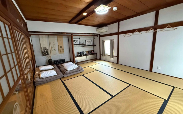 KAMP Houkan-cho Backpacker's Inn & Lounge - Hostel