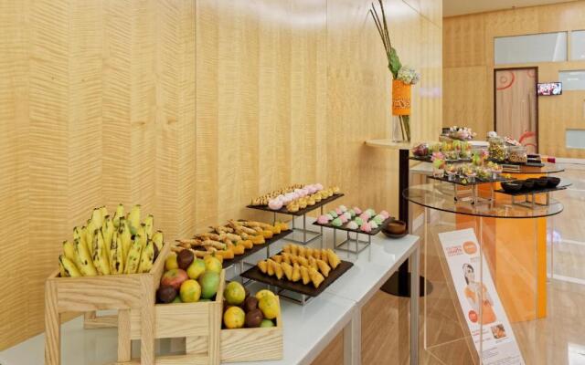 HARRIS Hotel & Conventions Kelapa Gading Jakarta