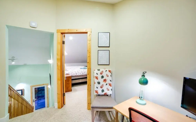 Mt Baker Lodging Cabin 12 - Sleeps 4