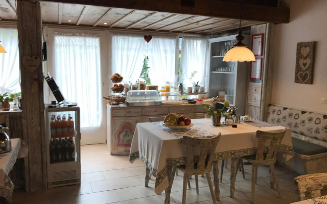 Hotel Garni Haus Alpine