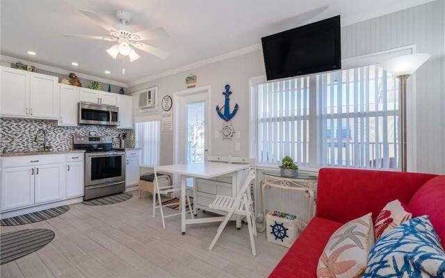 Sea Rocket 18 - Studio Condo