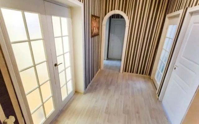 Apartment on Smolenskiy bulevard 3