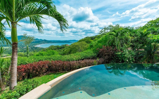 Hacienda-style Villa With Pool and Sweeping Ocean Views Above Potrero