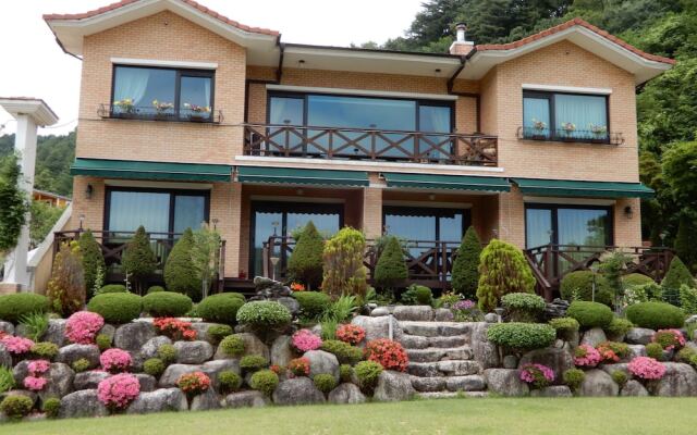 Water Light Sky Pension