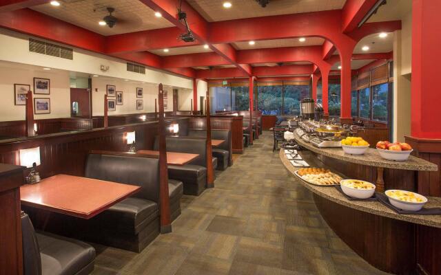 Red Lion Hotel & Conference Center - Seattle/Renton