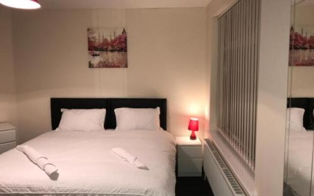 Victoria Parade Apartment