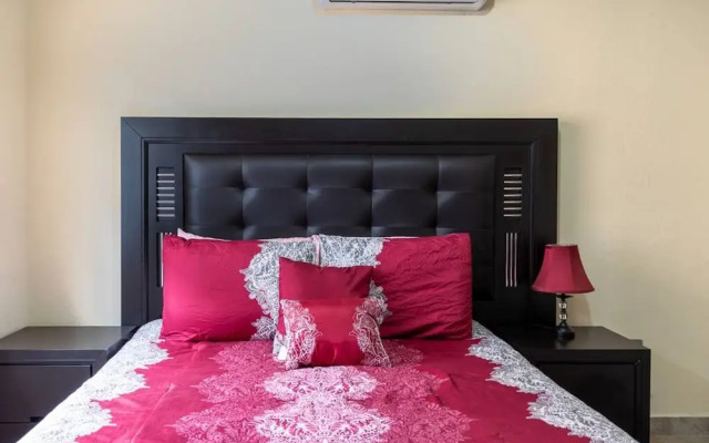 Apartment With Excellent In-town Location 1