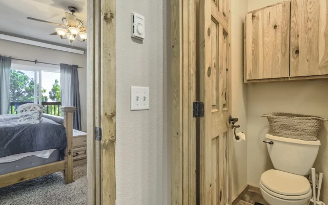 4BD Quiet Ranch Setting Historical Canyon Views