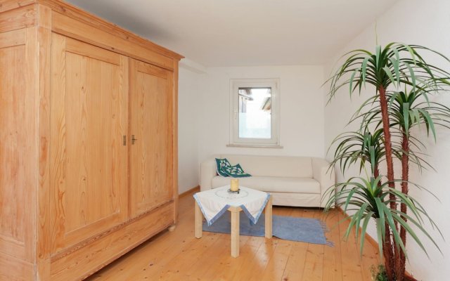 Lovely First Floor Apartment on the Edge of Bode