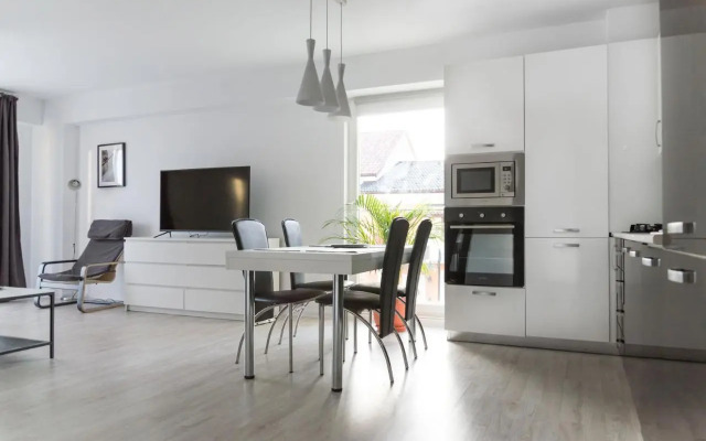 Airport Residence - Apartment across from Otopeni Airport