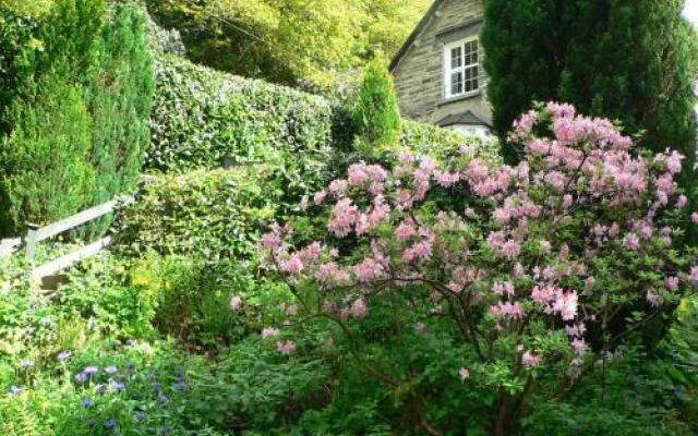 Glyntwrog House