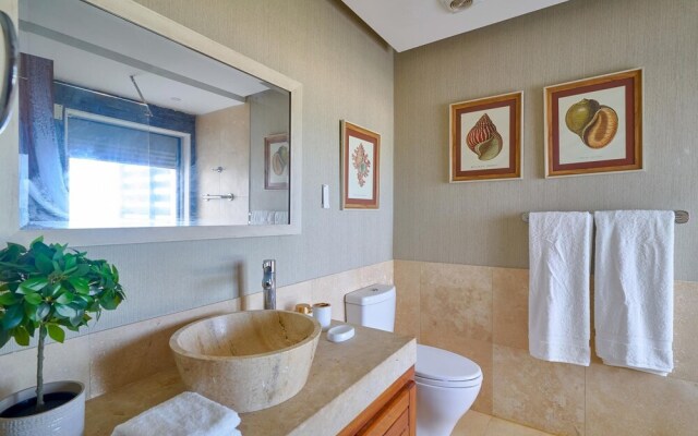 Beachfront Condo w Sea View Ah-201 Costa Atlantica