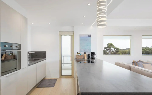 Vouliagmeni Serenity Residence