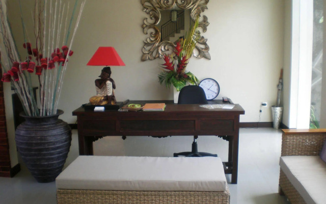 Svarna Suite Seminyak