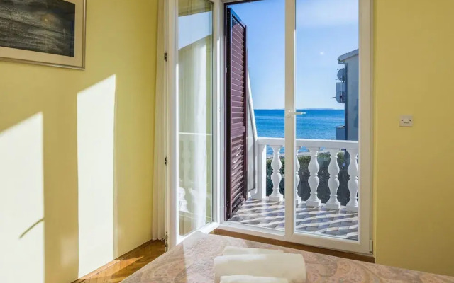 Apartments in House Liveric, in Vir at the Beach