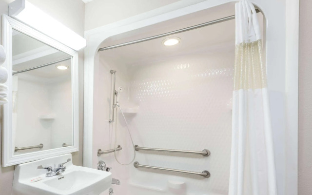Baymont by Wyndham Cambridge