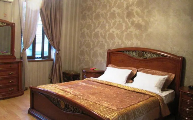 Gino Guest House