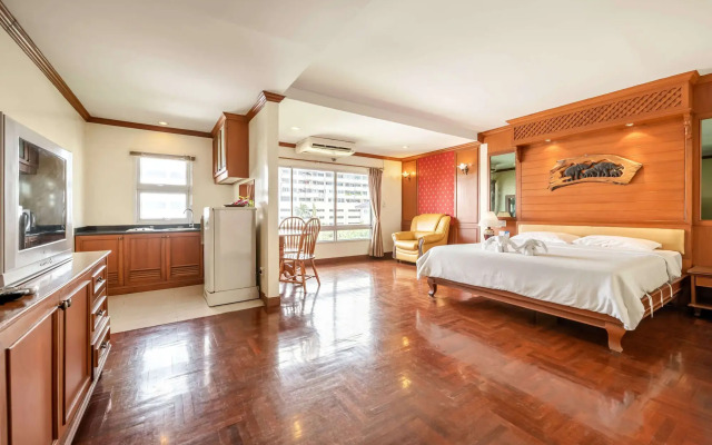 Royal Ivory Sukhumvit Nana